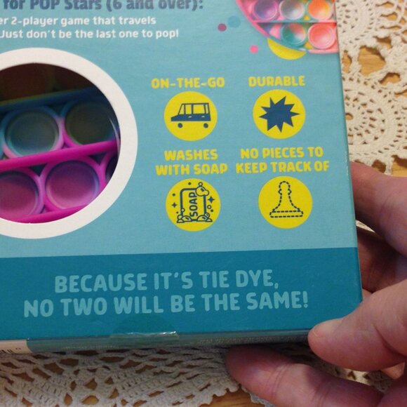 Pop It! Bubble toy bundle, two new Chuckle and Roar bubble popping games - Picture 7 of 9